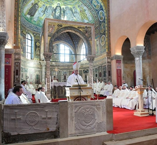 Govor nadbiskupa Kutleše prigodom prijenosa zemnih ostataka mons. Jurja Dobrile